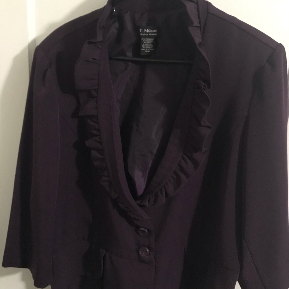 T. Milano 18W.  Woman 2 piece suit